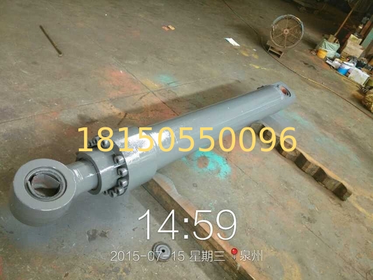 14587748   EC750 arm  cylinder