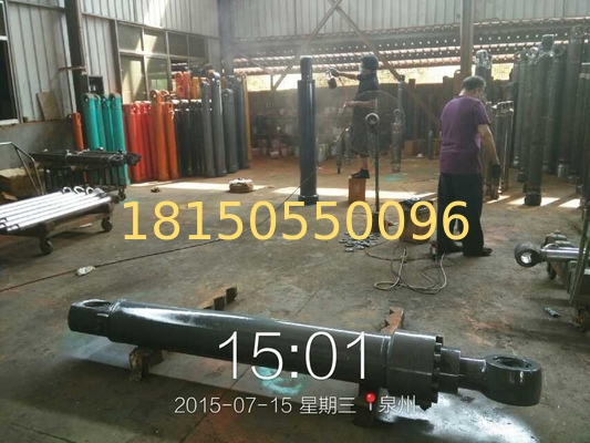 14587748   EC750 arm  cylinder