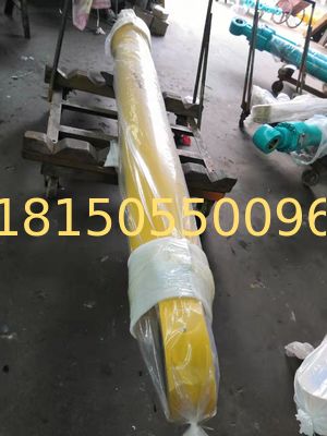 707-01-XP210 komatsu PC800-8, PC800SE, PC850-8, PC850SE boom cylinder  RH tube ID200 stroke 1950mm